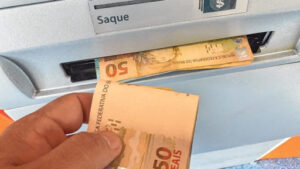 Saque em dinheiro do auxílio emergencial começa segunda (27)