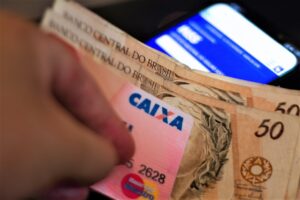 Segunda parcela do 13° começa a ser paga