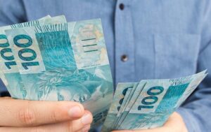 Veja como fica o 13º de quem teve redução salarial