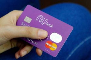 Nubank oferta parcelamento para compras à vista