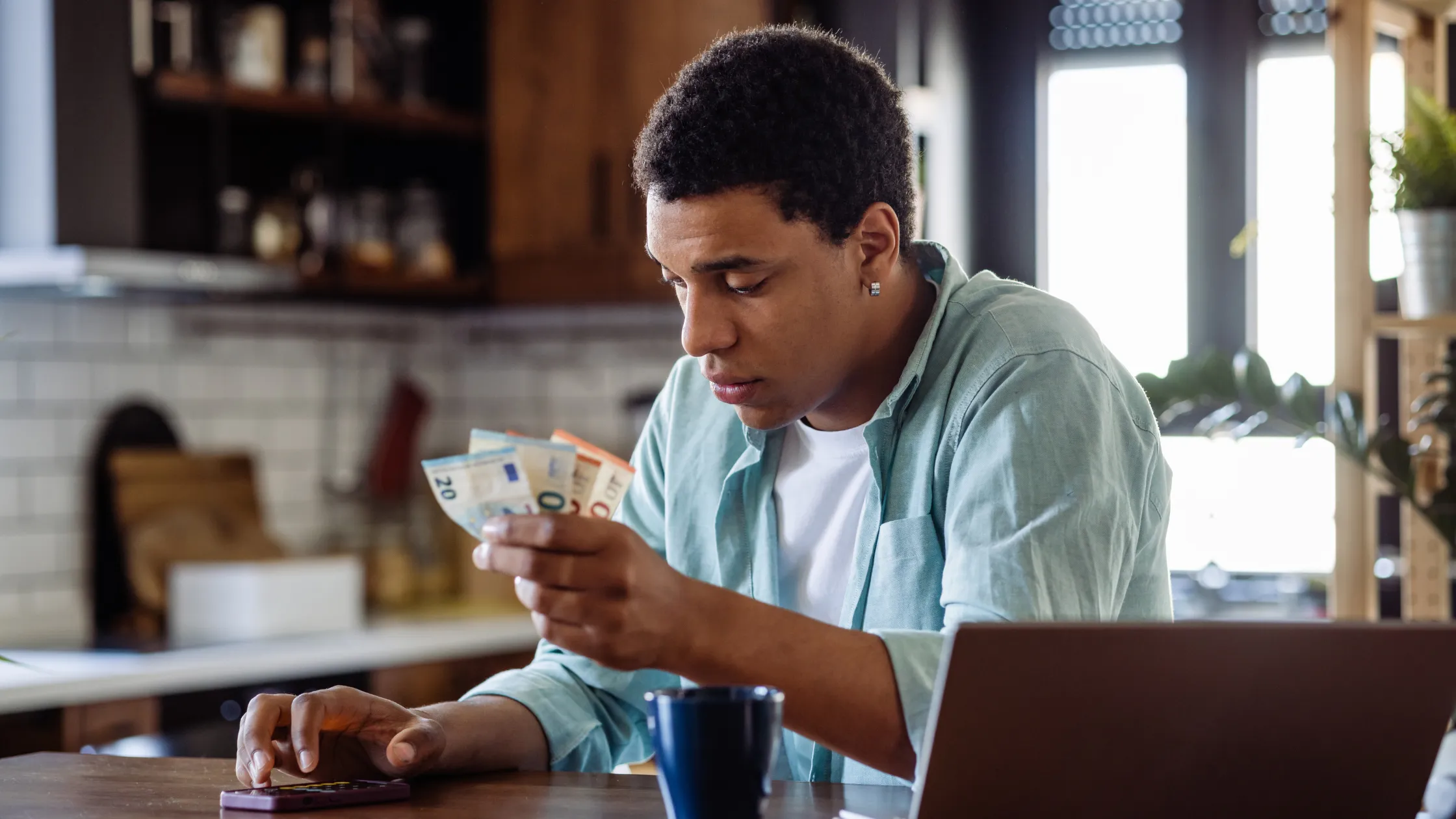 Como vencer a ansiedade causada por problemas financeiros